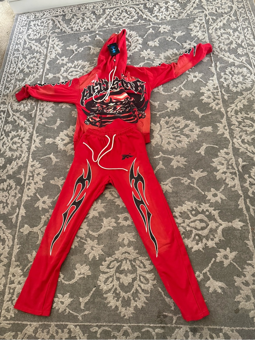 Hellstart tracksuits - Picture 3 of 5